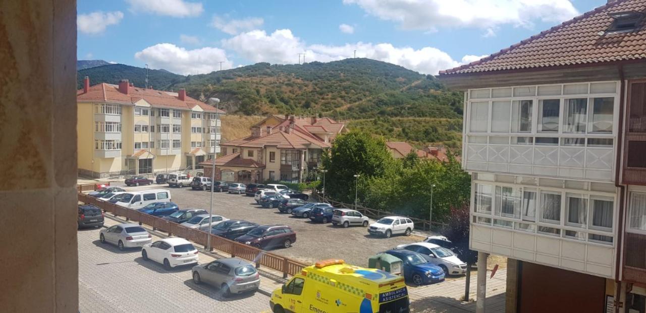Mym Apartment Riaño Екстериор снимка